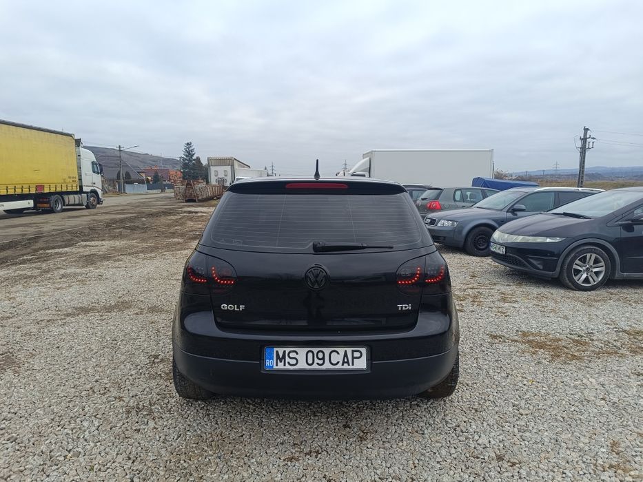Vând VW Golf 5, an 2008, motor 1.9 TDI