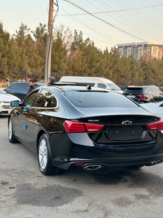 MALIBU srochna sotiladi