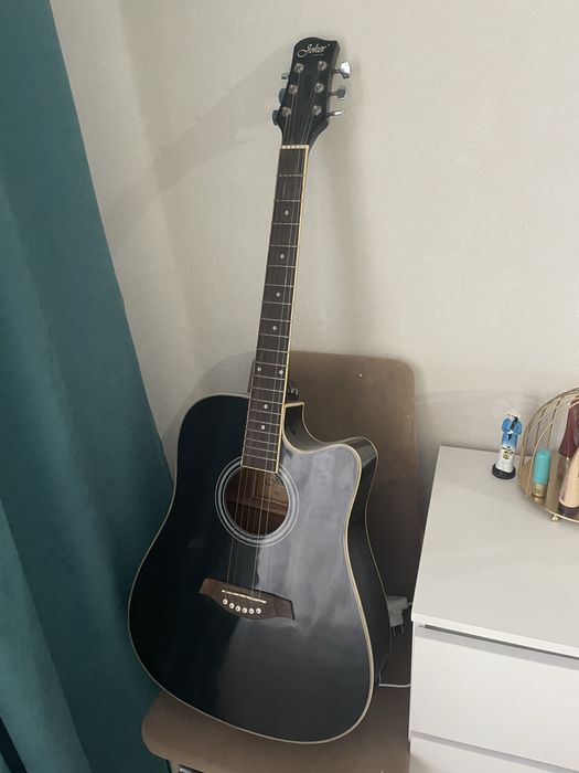 Продам гитару в хорошем состоянии