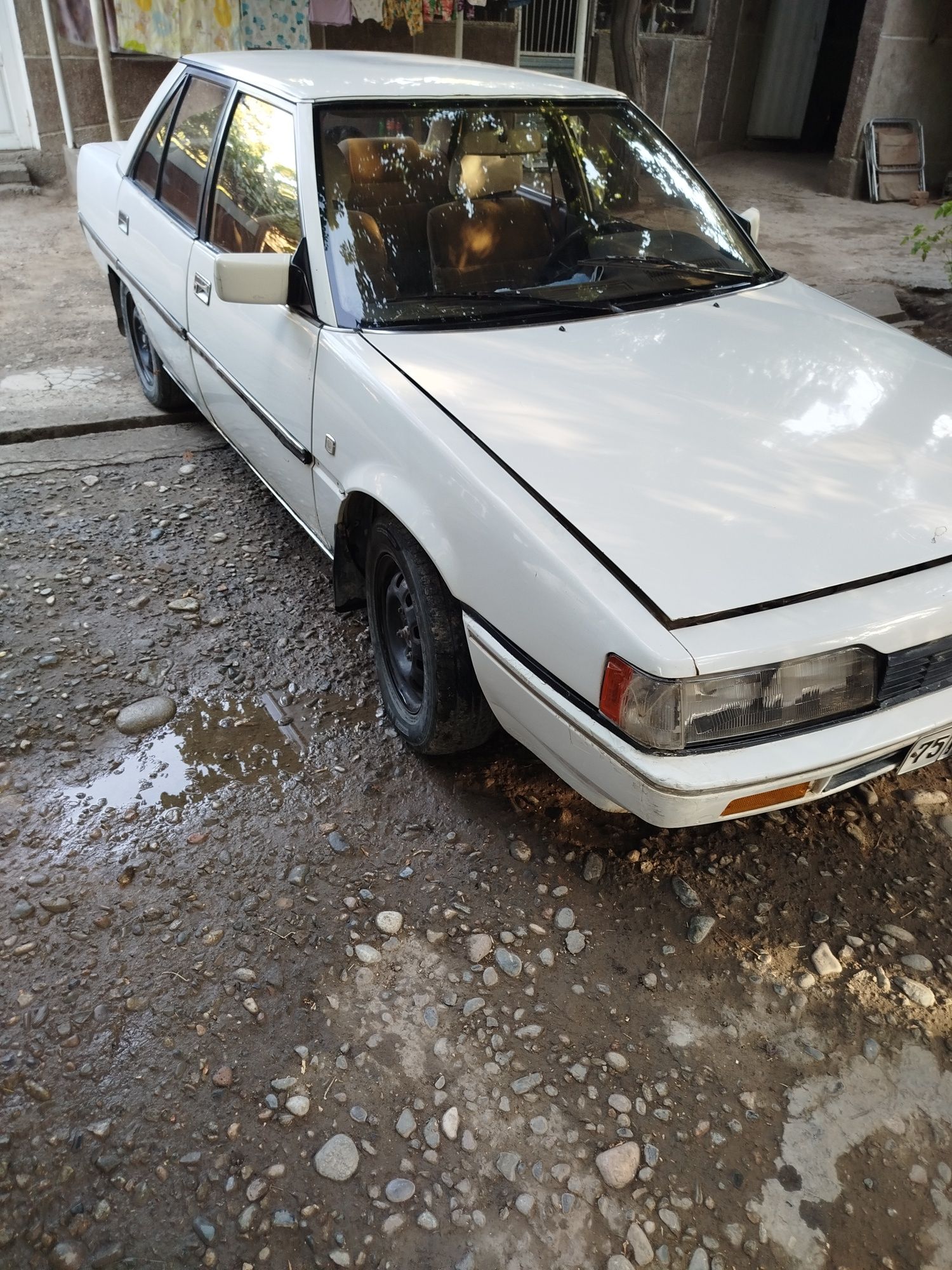 Mitsubishi Galant