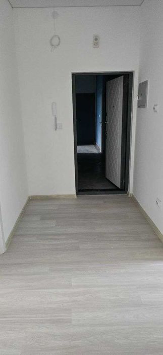 metro olmos kadisheva zor narxda shoshilin 3xonali 76m2; kadaster bor;