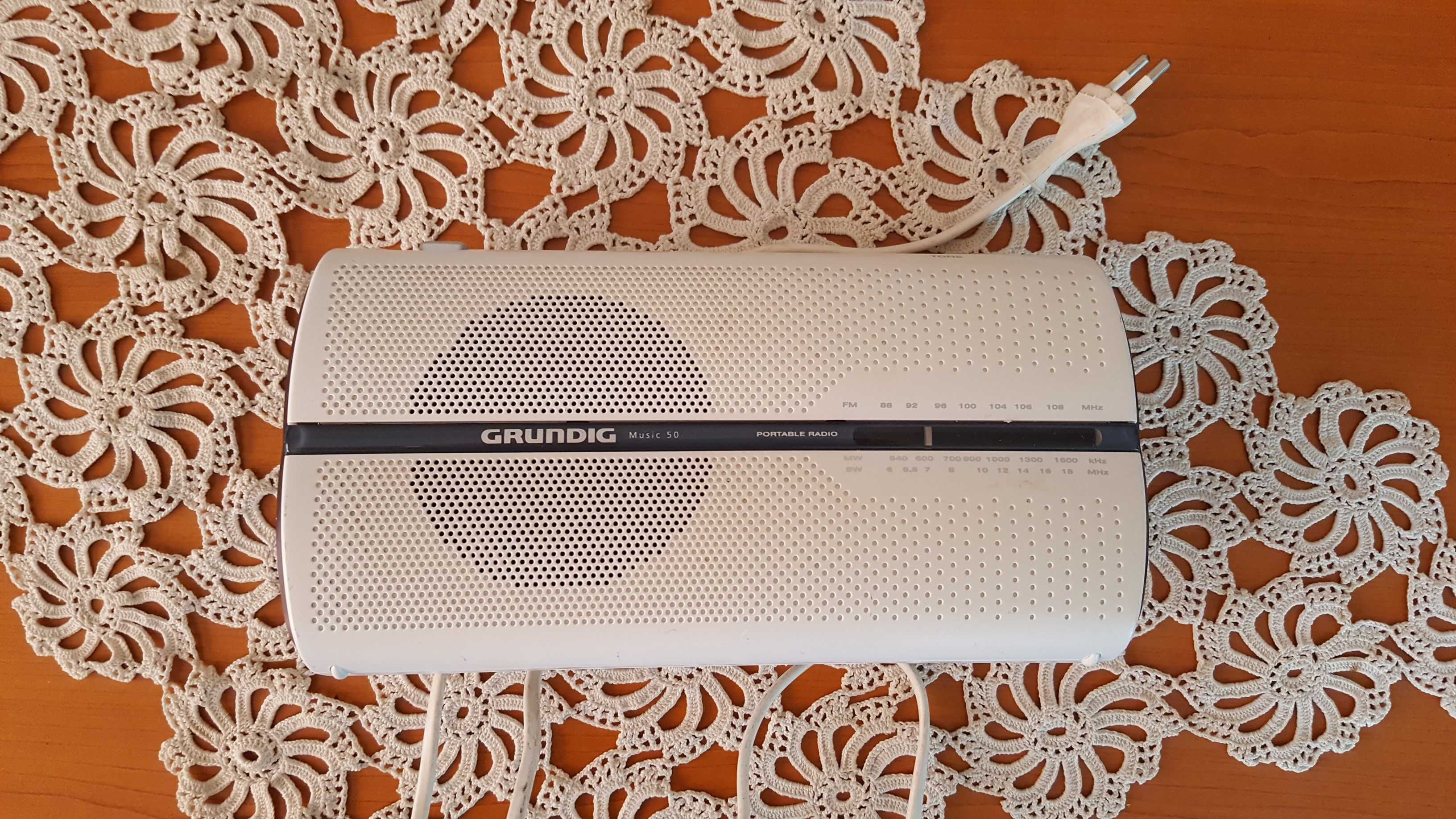 Radio receiver MW/SW/FM Grundig Music 50 (Germania)