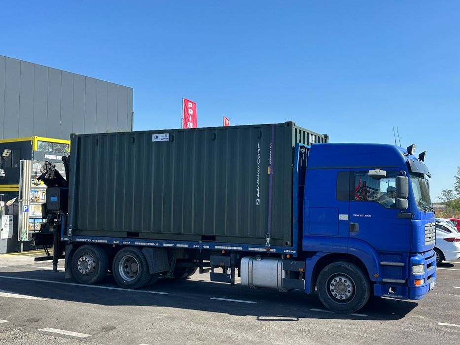 Camion cu macara de vanzare