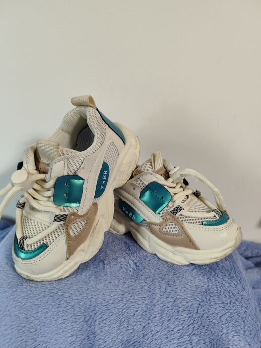 Детски обувки и пантофи различни размери