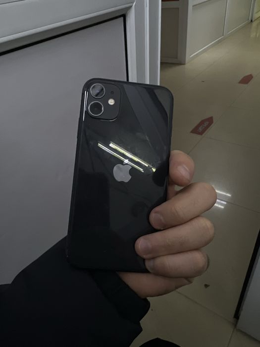 Iphon 11 с зарядкой