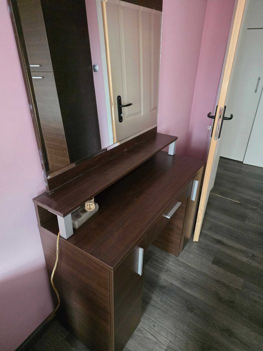 мебели за спалня - гардероб и спалня и бюро