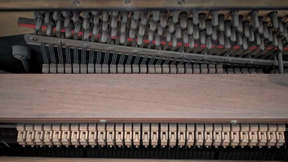 Подарявам немско пиано Зайлер