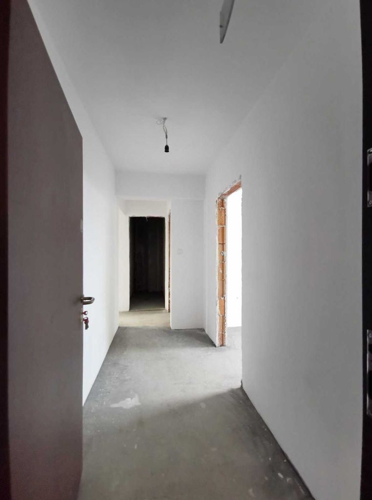 Продава се Тристаен апартамент в Русе, Алеи Възраждане - 87 кв.м за 1253 €/кв.м - Снимка #9