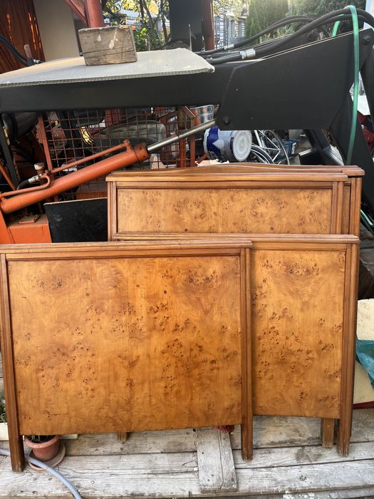 Vand mobila veche furnil de trandafif