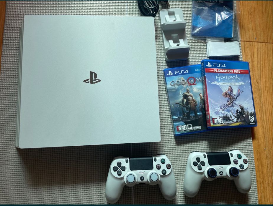 Playstation 4 slim 1TB HDR 15 игр 2 джестик как на фото