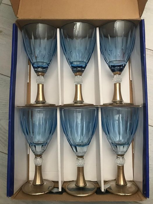 Продам набор фужеров.