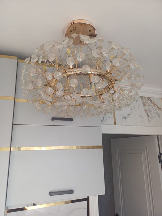 Продается 3 люстры