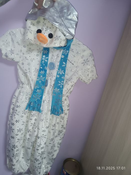 Продам костюм на мальчика.