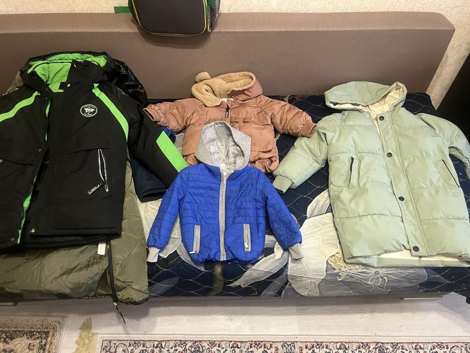 Продам женский и детские вещи.