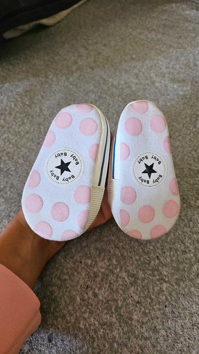 Бебешки обувчици