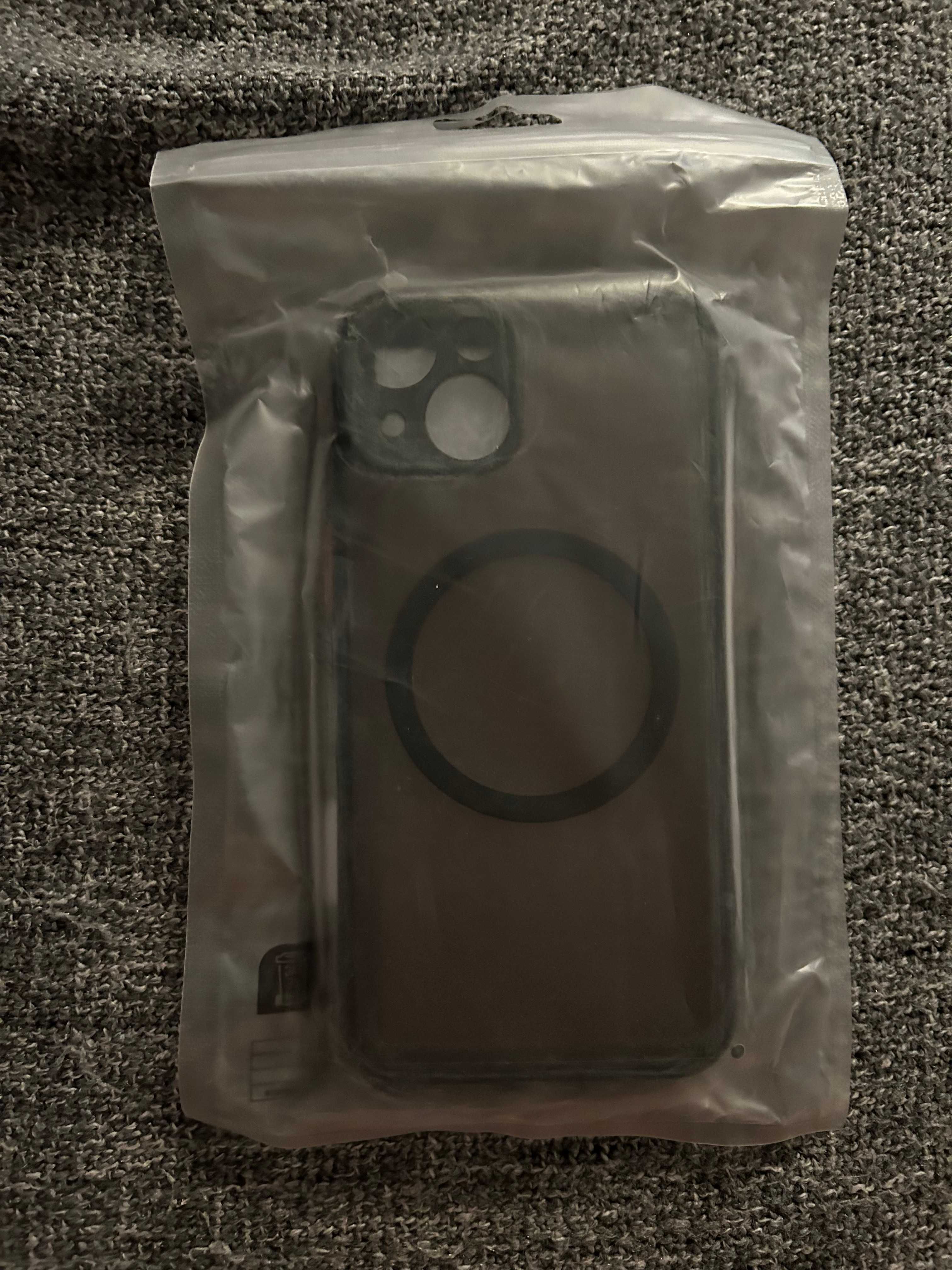 Husa iPhone 14 neagra black matte Magsafe magnetica incarcare wireless