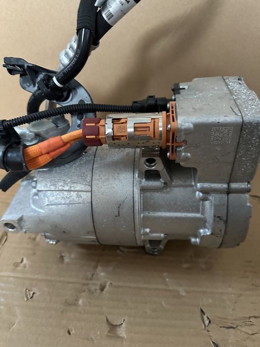 Compresor AC BMW seria 3,4,5,6 G20 G30 G31 X3 X4