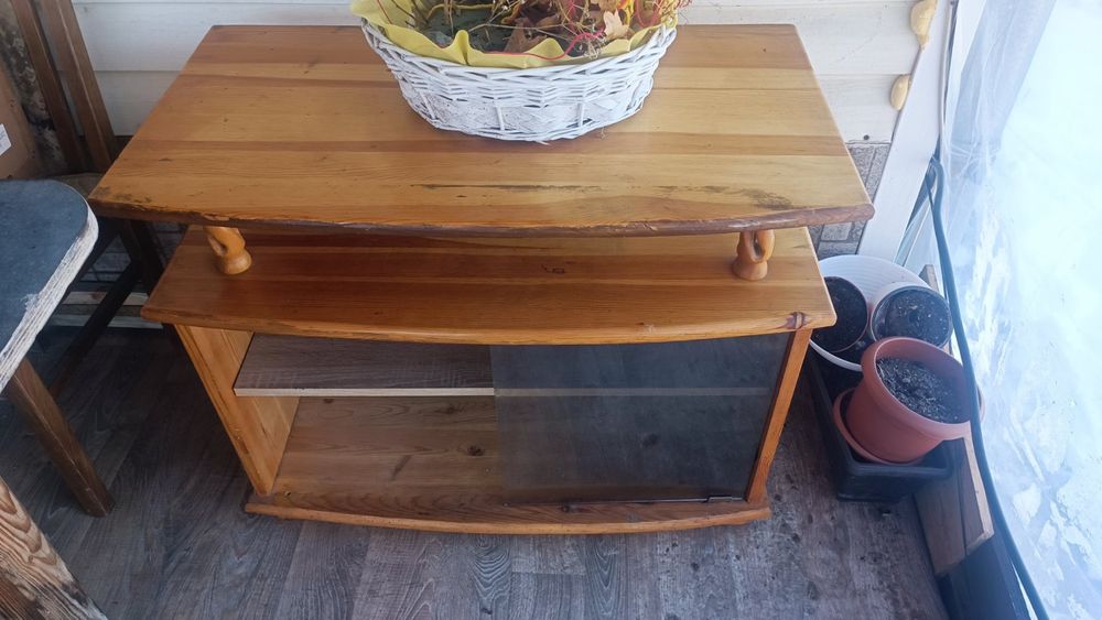 Масивен дървен ТВ шкаф