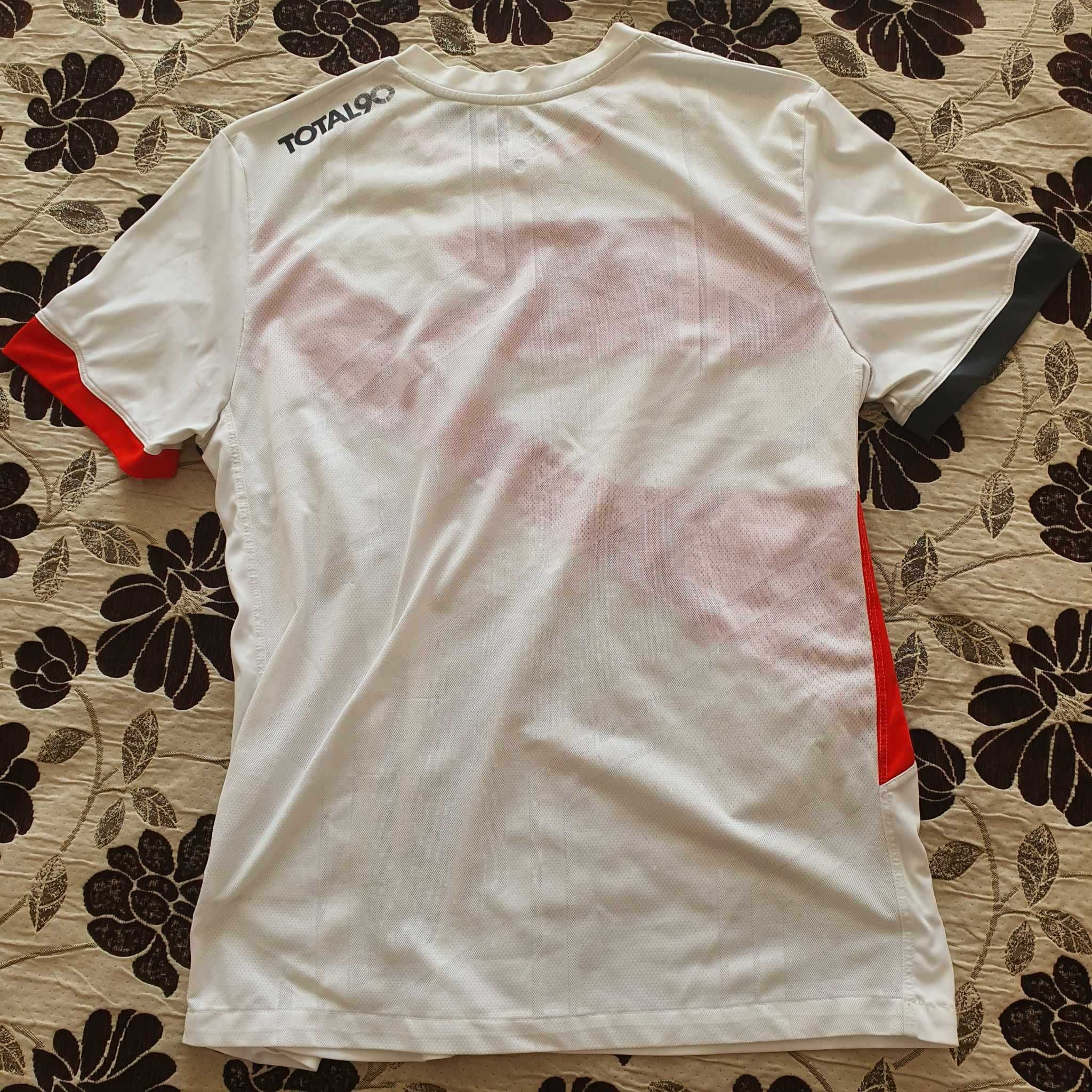Тениска NIKE Total 90