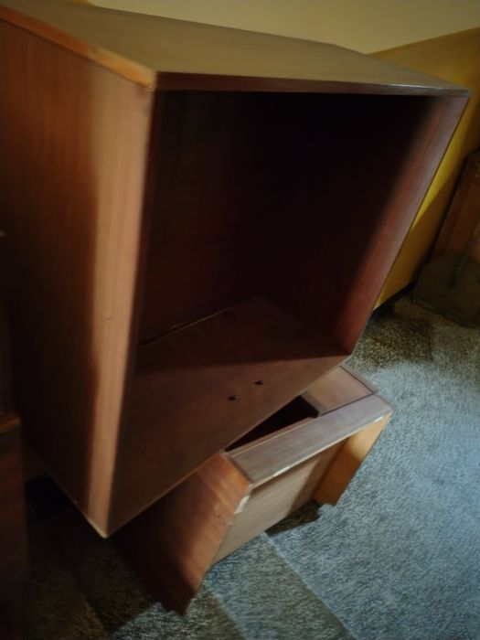 Подарявам стари шкафове