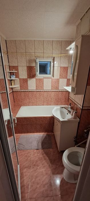 Inchiriez apartament 2 cam decomandat Micro 17