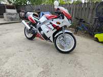 Motocicleta, Yamaha FZR 600