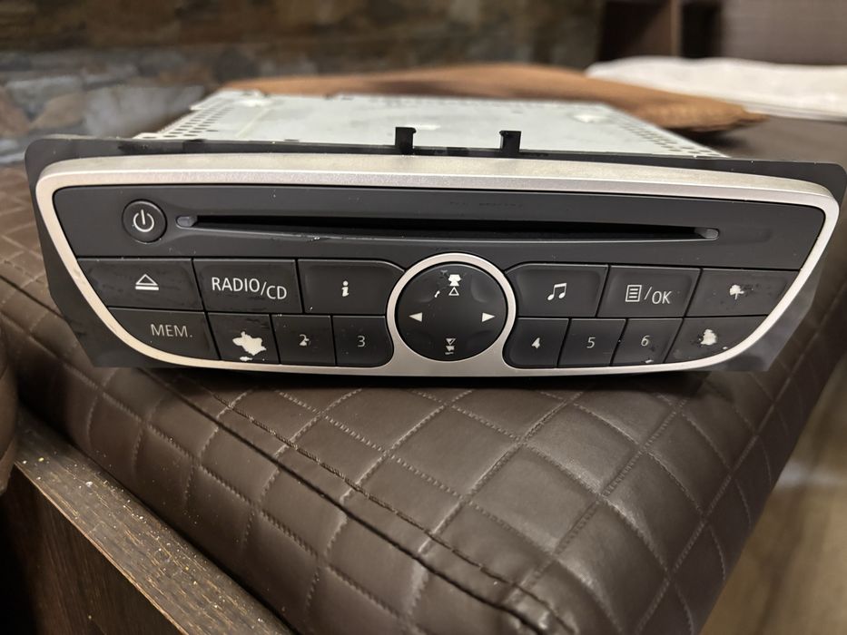 CD pllayer second hand,functionaza ca cd player ai radio