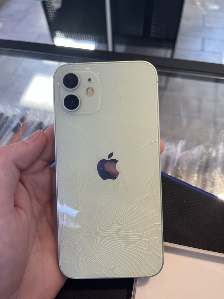 Iphone 12 128гб АКБ 74%