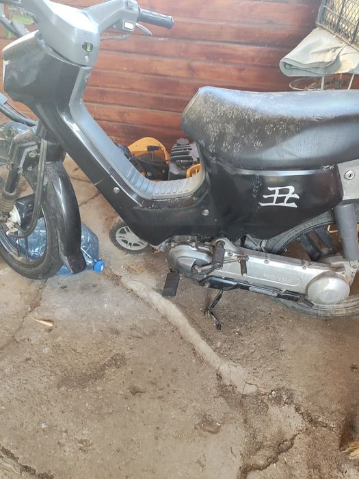 Продавам Скутер Хонда