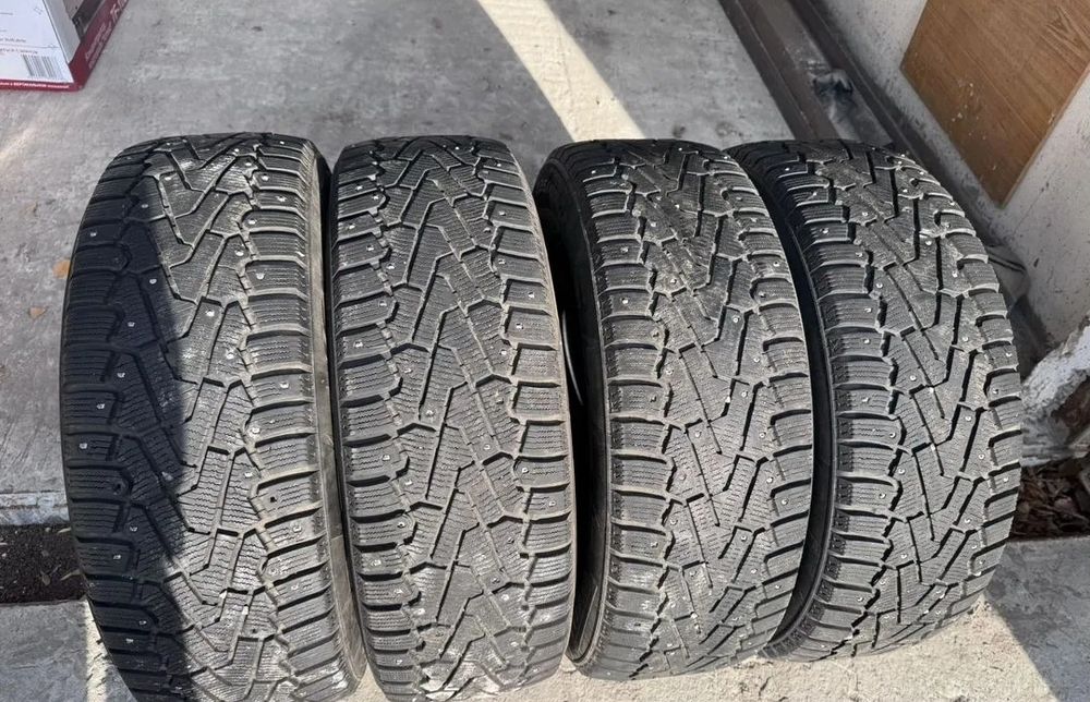 Продам зимние шины 225/65/17