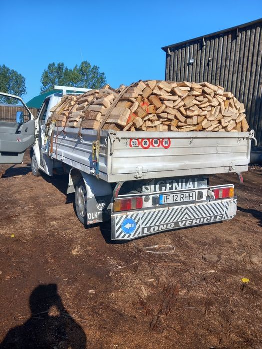 Vând deșeuri, lemne de foc esență tare mă deplasez pe orice distanta