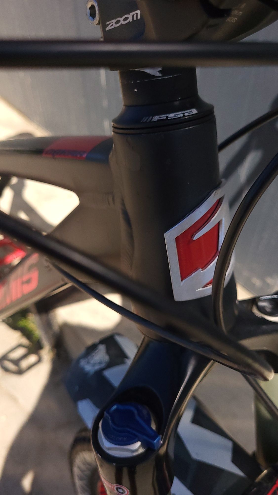 Bicicleta full suspension Jamis Dakar 2019