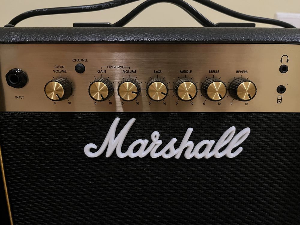 Електрическа китара Epiphone Les Paul Studio E1 VS + Marshall MG15GR