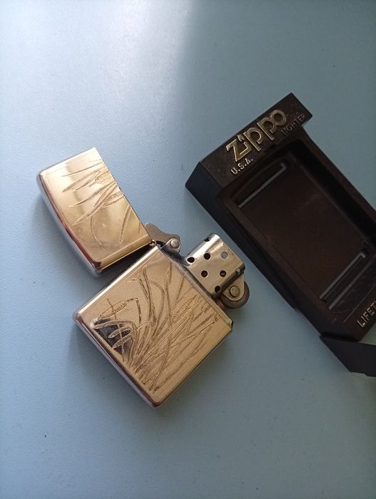Bricheta Zippo Cattails