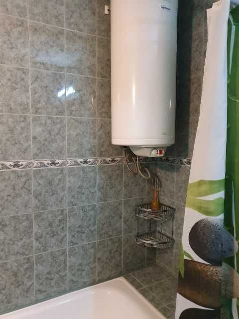 Дава се под наем Двустаен апартамент в Бургас, Център - 50 кв.м за 215 € - Снимка #6