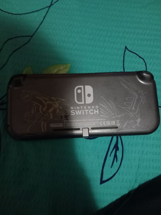 Nintendo switch lite (pokemon version)