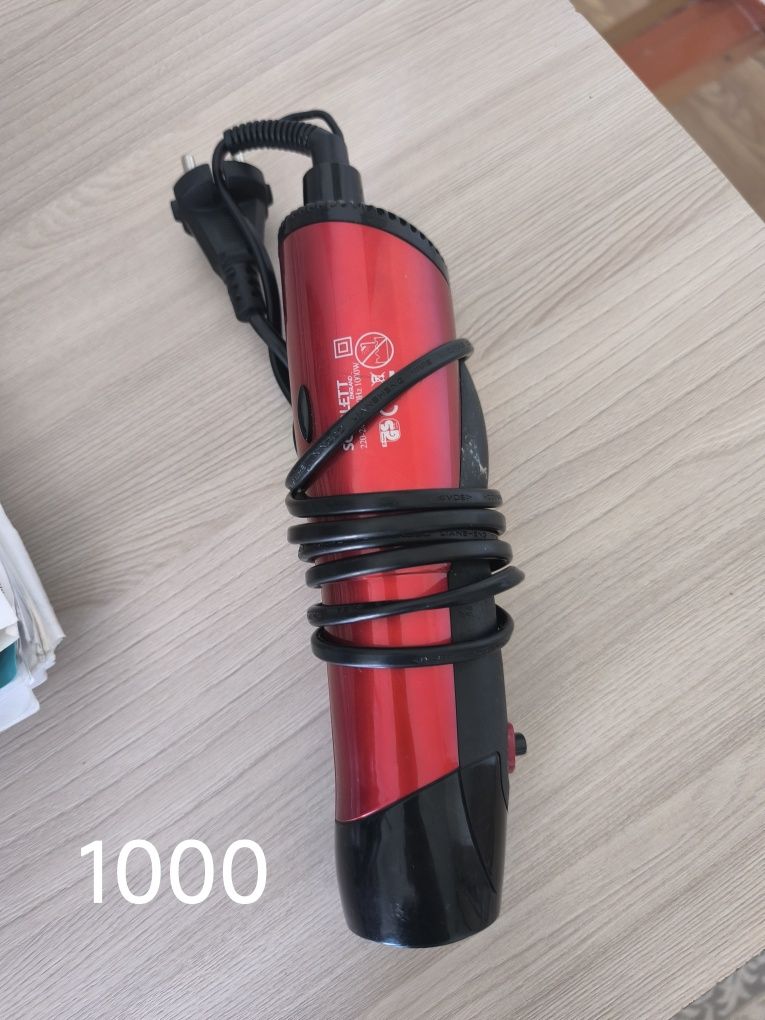 продаю фен,не новый но выполняет свои функций