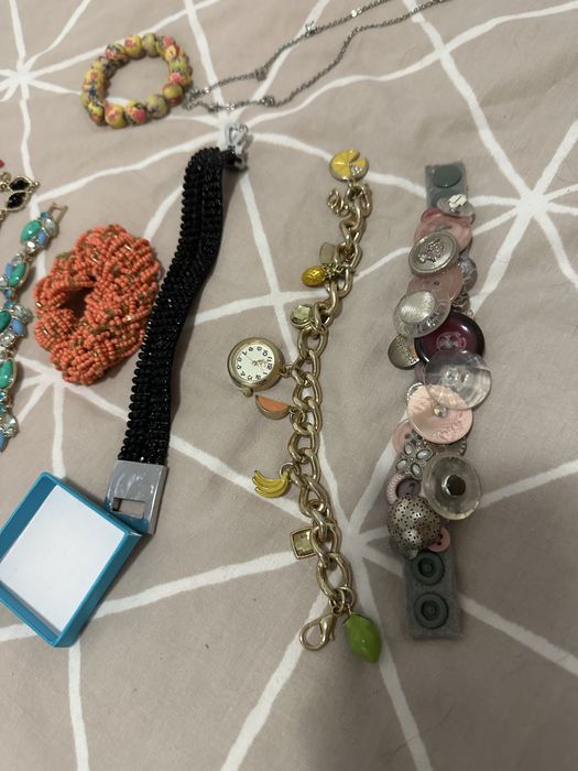 Лот използвани бижута