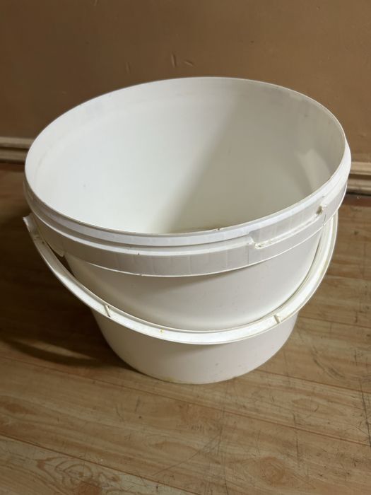 Продам ведра,кониейнера