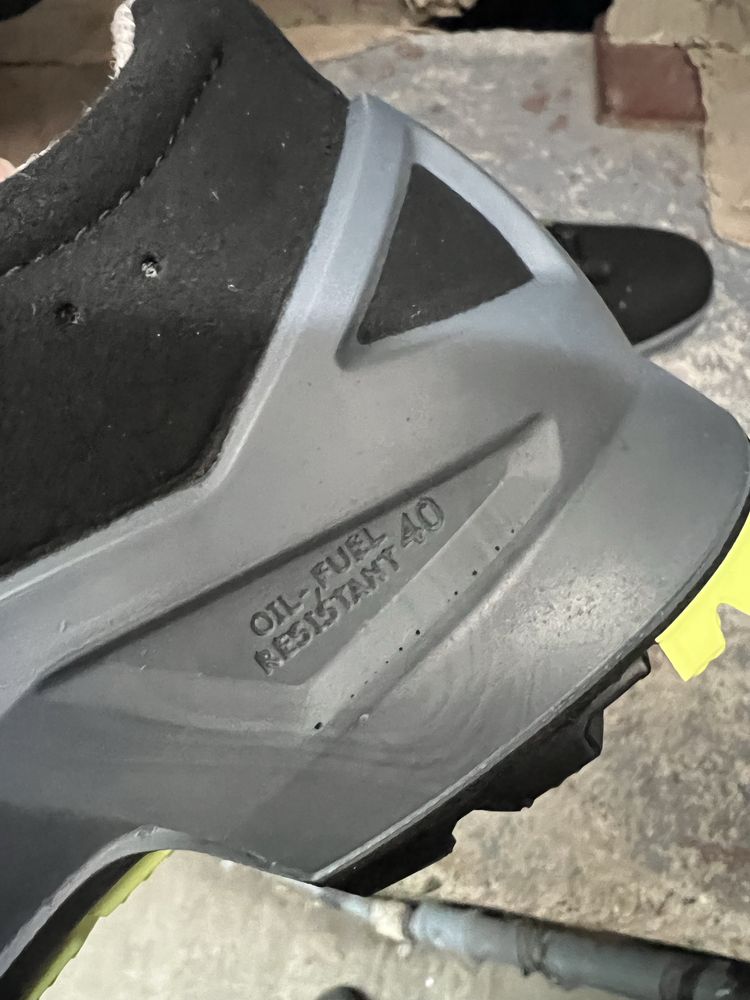 Vand pantofi protectie Uvex marimea 40