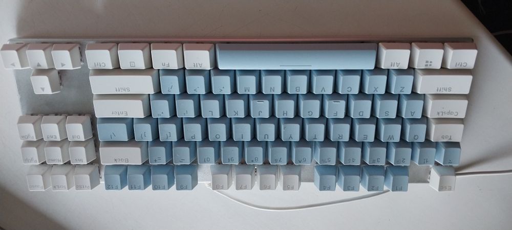 Продаётся клавиатура с подсветкой
