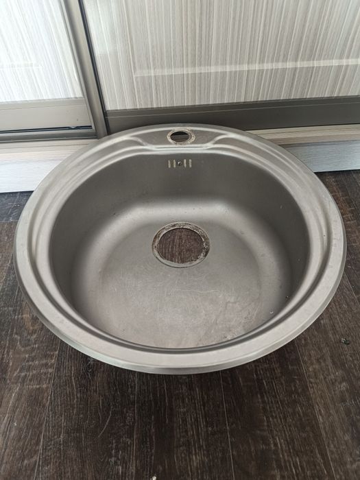 Продам раковину нержавейка.