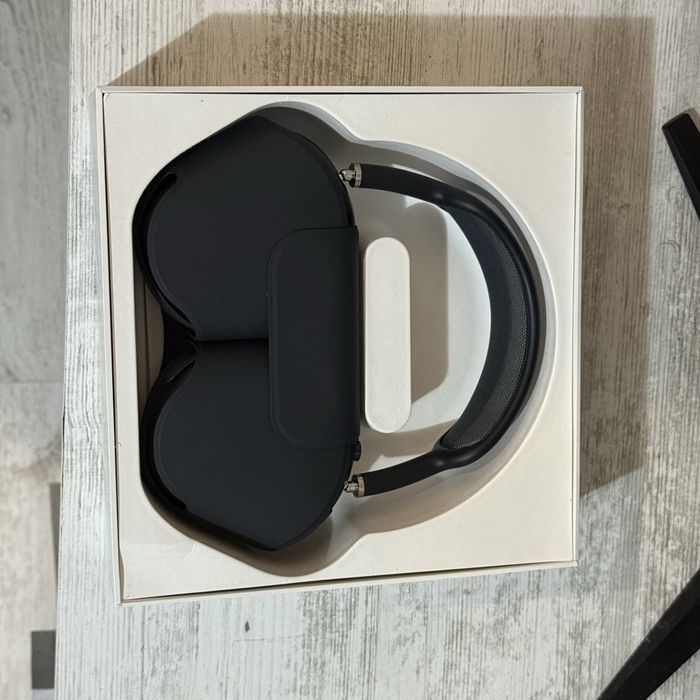 Оригинални Airpods Max в гаранция