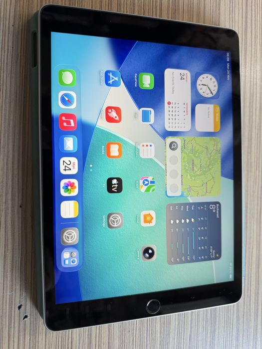 Apple iPad 9 din 2021* model A2602  * memorie 256GB * stare impecabila