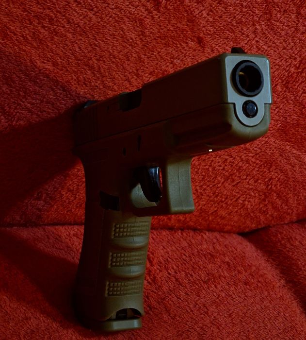 Glock 17 gen. |V  TAN》E&C Airsoft ~Green Gas