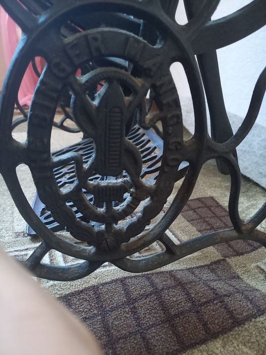 Швейная машина зингер