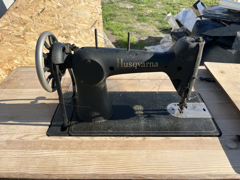 Шевна машина Husgvarna