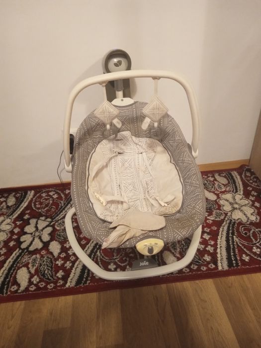 Leagăn electric cu 5 viteze de mișcare