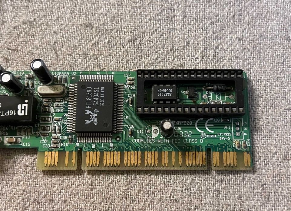 Placa retea PCI EP-320X Realtek RTL8139D pentru PC retro colectionari
