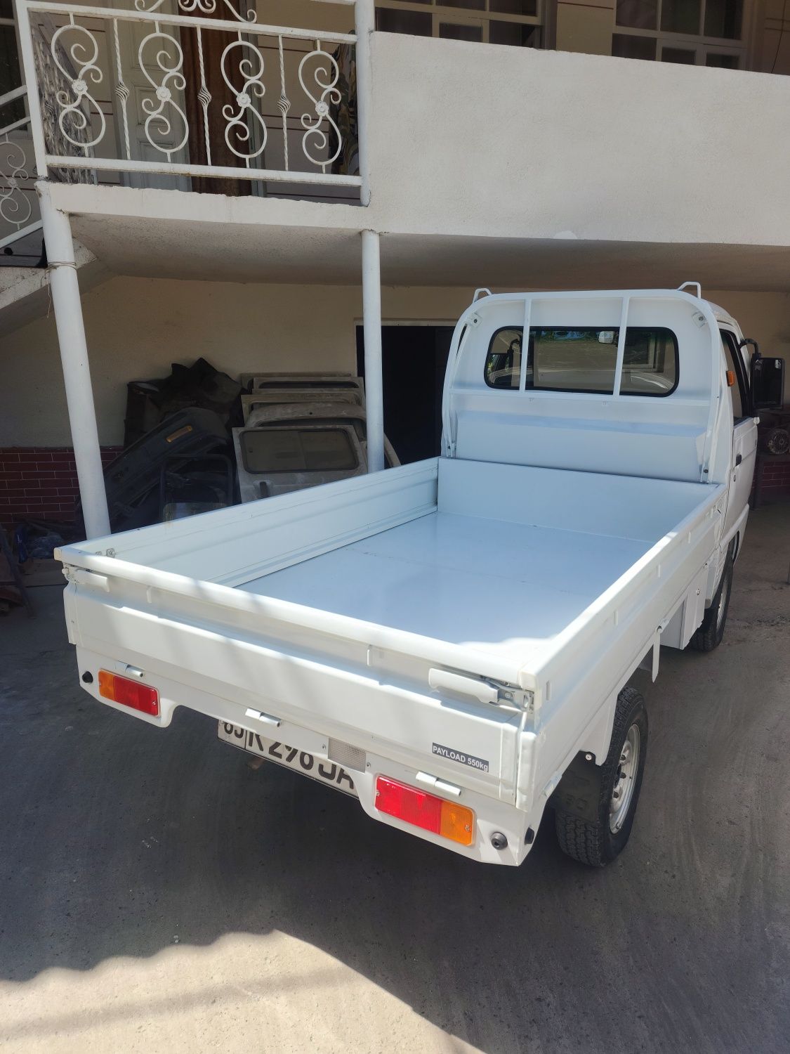 Damas labo sotiladi